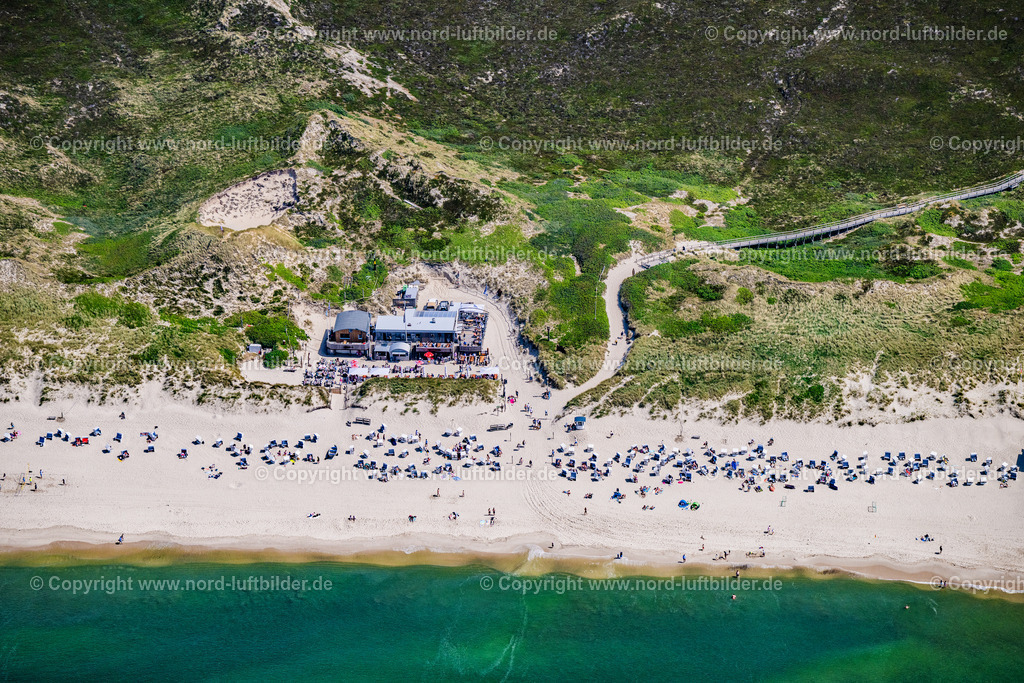 Sylt_Kampen_Strand_Buhne_16_ELS_5437130625 | KAMPEN (SYLT) 13.08.2025 Gebäude des Restaurant " Buhne 16 " in Kampen (Sylt) auf der Insel Sylt im Bundesland Schleswig-Holstein, Deutschland. Weiterführende Informationen bei: Buhne16 GmbH & Co. KG. // Building of the restaurant " Buhne 16 " in Kampen (Sylt) at the island Sylt in the state Schleswig-Holstein, Germany. Further information at: Buhne16 GmbH & Co. KG. Foto: Martin Elsen