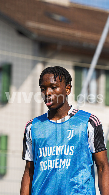 juv_lut_fmachado-0118 | Images from the Juniors B match between Juventus Academy and FC Lutry, played on 18 March 2026 in Lutry, Switzerland, featuring players, coaching staff and match action throughout the game.