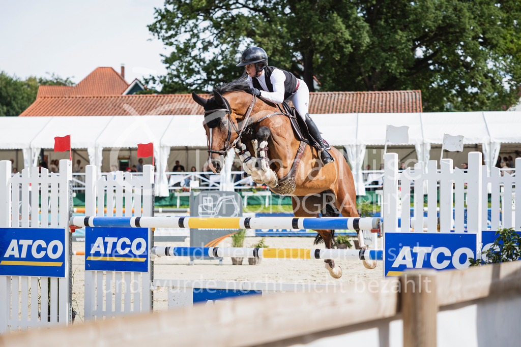 250711_BHO_2Ph-M2-2-824 | Deine schönsten Turniermomente als professionelle Fotos! Entdecke hochwertige Pferdesport-Fotografie im Online-Shop. Jetzt Fotos finden & bestellen!