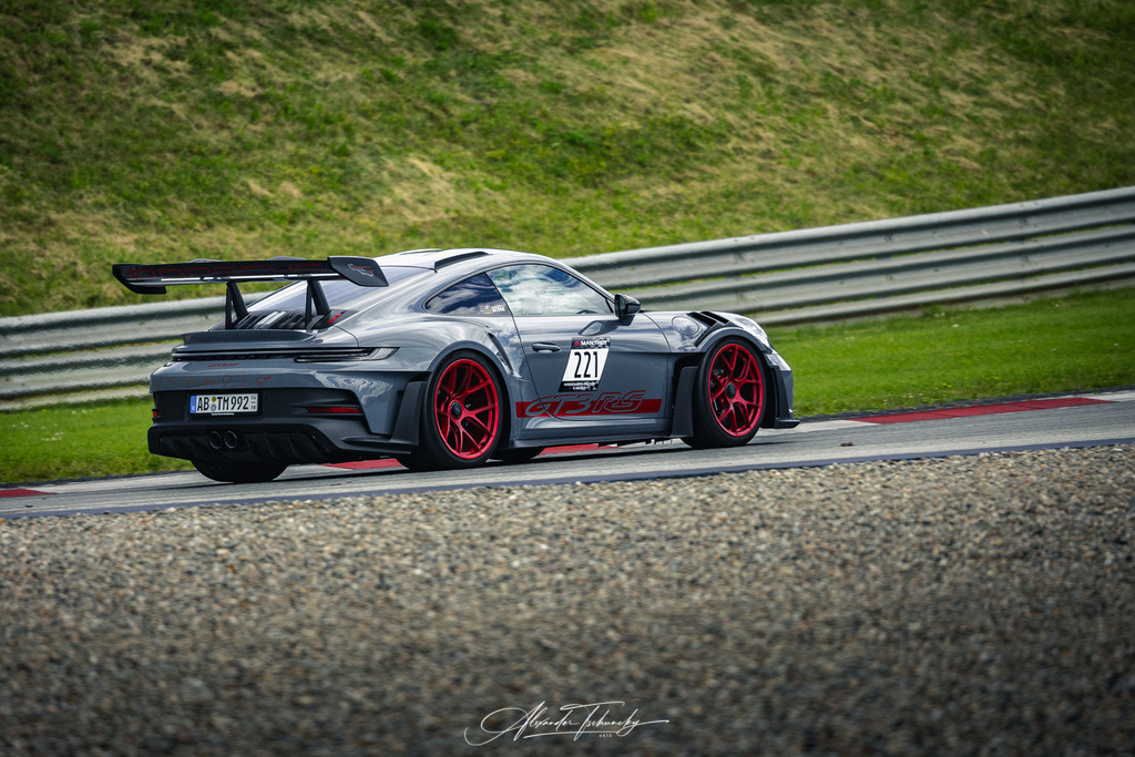 R6PZ1288 _Alexander Tschuncky | Entdecken Sie die faszinierende Welt von Alexander Tschuncky Arts: Kreative Fotografie, atemberaubende Automobilkunst und hochwertiger Bilderdruck. Lassen Sie sich inspirieren! - Realisiert mit Pictrs.com