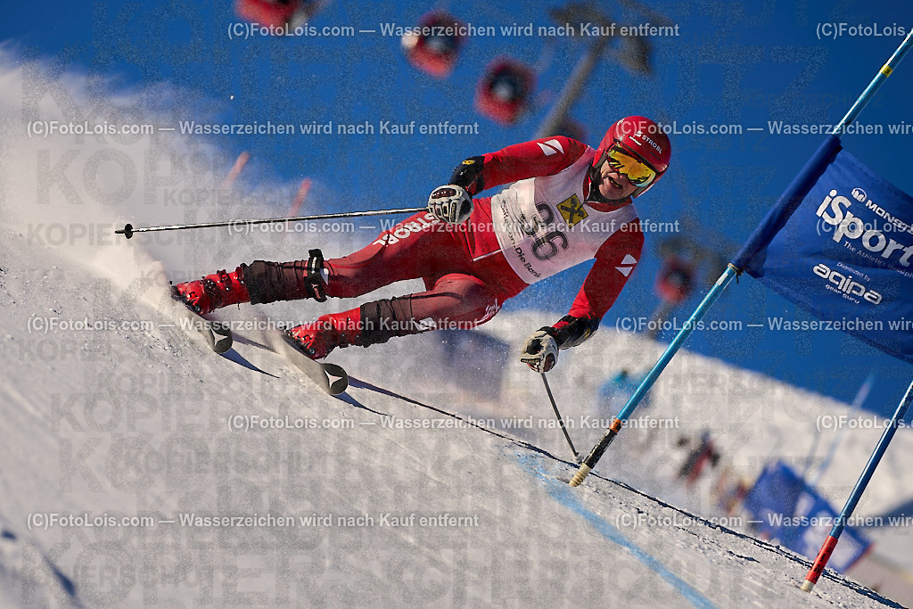 ALP2637_MASTERS-Cup_GS-B Herrn_Eibisberger Peter | (C)FotoLois.com, Alois Spandl. FIS Masters-Cup Wildschönau, Giant Slalom auf der Piste Schatzberg GS, Siegerehrung auf dem Dorfplatz Niederau, Sa 13. Januar 2024.