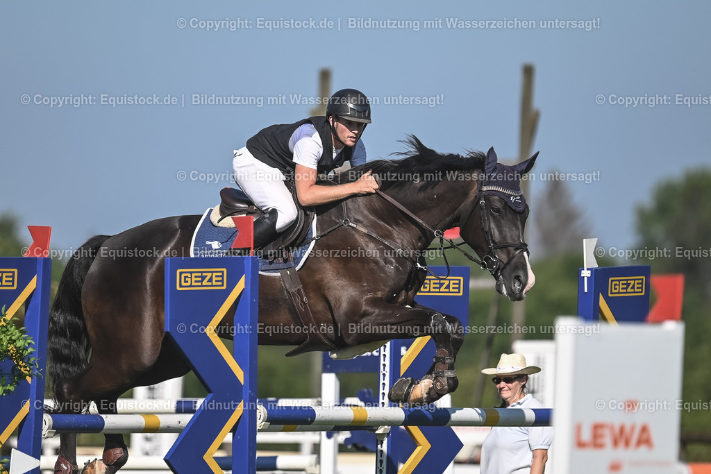 20230908_24_Springen_M_0051 | equistock