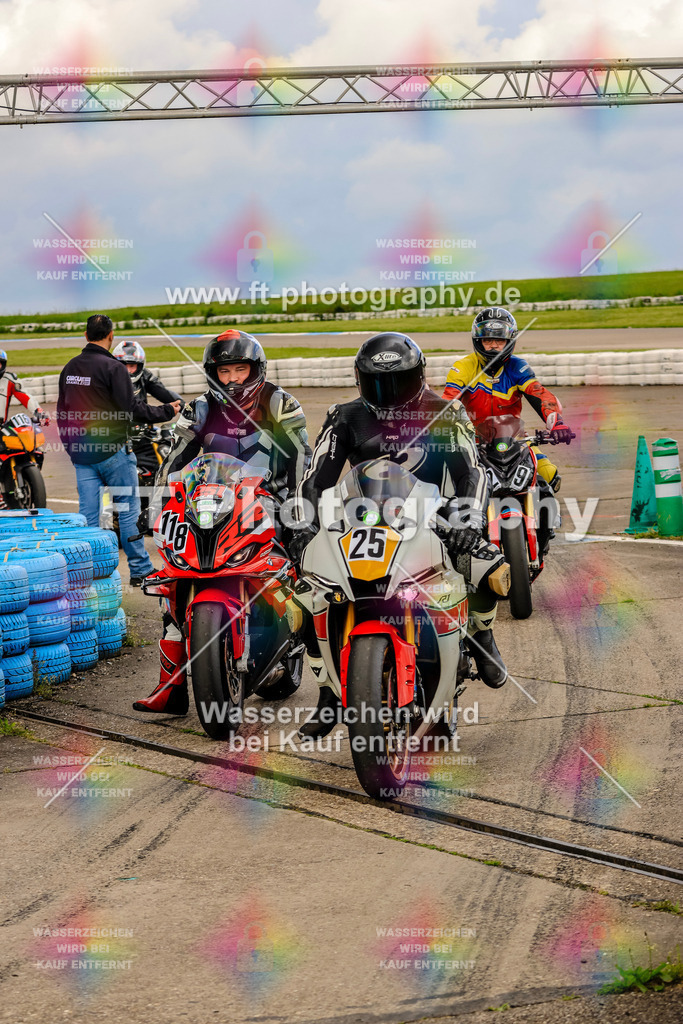 MotoTeam-9417 | Hier findet Ihr Bilder von Touristenfahrten auf der Nürburgring Nordschleife oder von anderen Veranstaltungen die ich besucht habe. Viel Spass beim Durch Schauen 