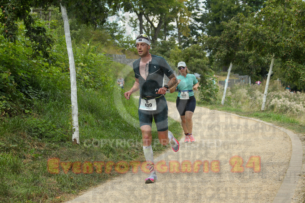 250824_1421_EX1_5941 | Sportfotografie im Rhein-Sieg Kreis, Köln, Bonn, NRW, Rheinland Pfalz, Hessen, etc. Unser Tätigkeitsfeld umfasst den Laufsport vom Volkslauf über den Marathon, Duathlon, Triathon bis zum Ultralauf wie Kölnpfad Ultra oder Schindertrail.