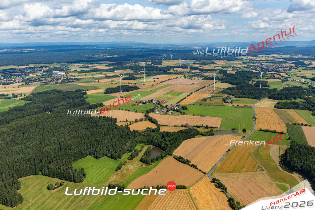 Die Luftaufnahme Stemmasgrün - Wunsiedel wurde 2021 mittels Flugzeug (keine Drohne) erstellt. Hohe Auflösung -für große Poster und Wandbilder geeignet!
