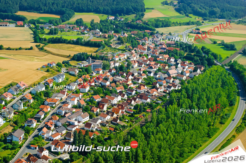 Die Luftaufnahme Johannisthal - Küps wurde vom UL-Flugzeug (keine Drohne) aus fotografiert.Hohe Druck- Auflösung-die Geschenkidee!