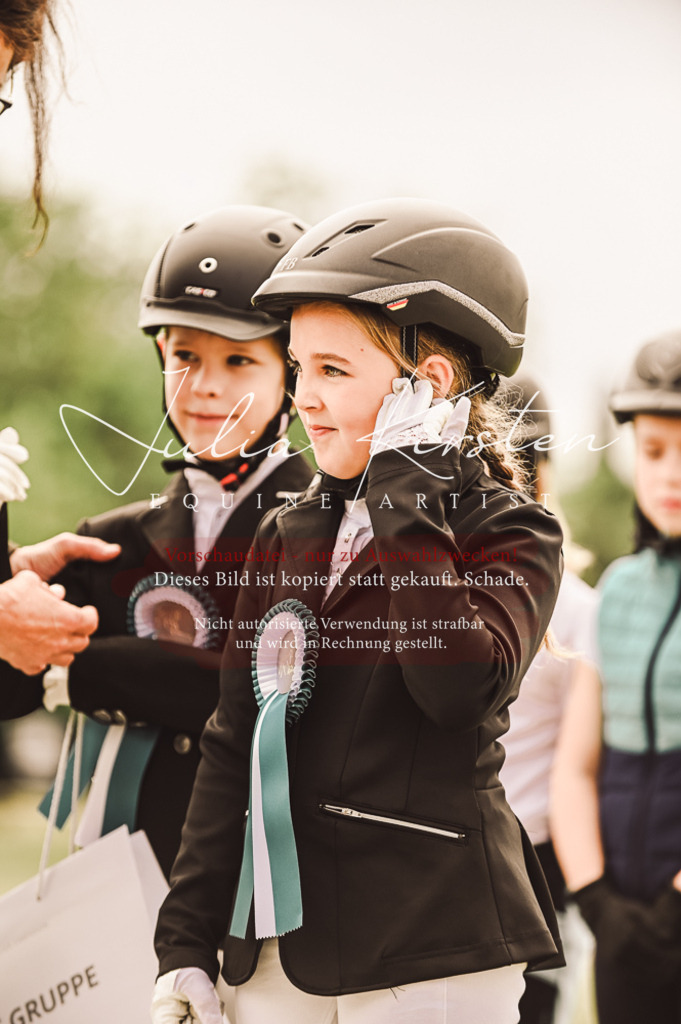 DSC_5367 | Pferde- und Turnierfotografie in Westsachsen. Pferdeportraits, Auftragszeichnungen und intuitive Kunst.