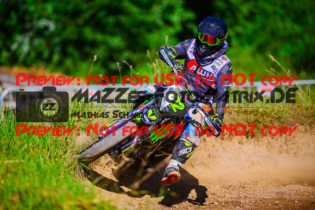 MaZZes_FotoMatrix_240816_6007705_5928 | UE40