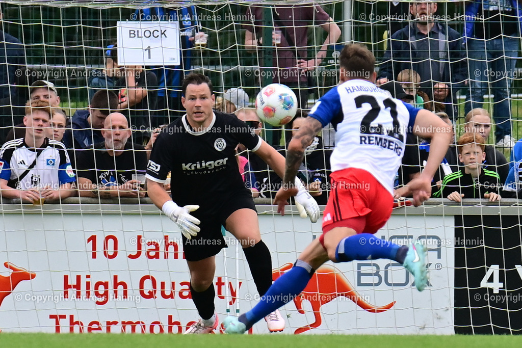 Fußball I Herren I Testspiel  I TSV Elstorf - Hamburger SV I 5.7.2025 | a-hannig - Realisiert mit Pictrs.com