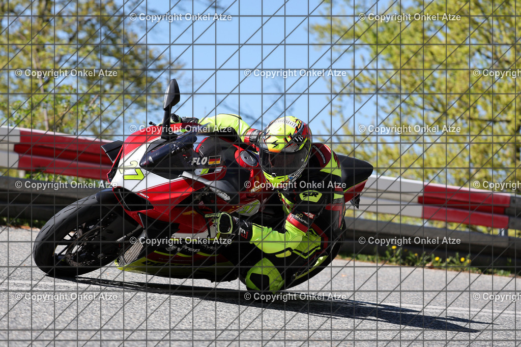 IMG_8069 | Fotograf am Kyffhäuser. Onkel Atze. Kyffhäuser Rennstrecke. Café36. Motorsportfotografie. - Realisiert mit Pictrs.com