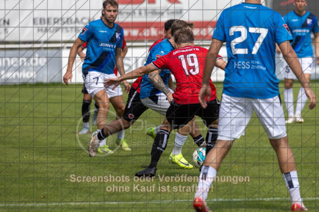 20250816_143031_0368 | #,1.Göppinger SV (rot) vs. FSV 08 Bietigheim-Bissingen (blau), Fußball, Oberliga BW, wfv, 03. Spieltag, Saison 2025/2026, Rasensportplatz Stadion SV Göppingen, Hohenstaufenstr. 116, 73033 Göppingen, 16.08.2025 - 14:00 Uhr,Foto: PhotoPeet-Sportfotografie/Peter Harich
