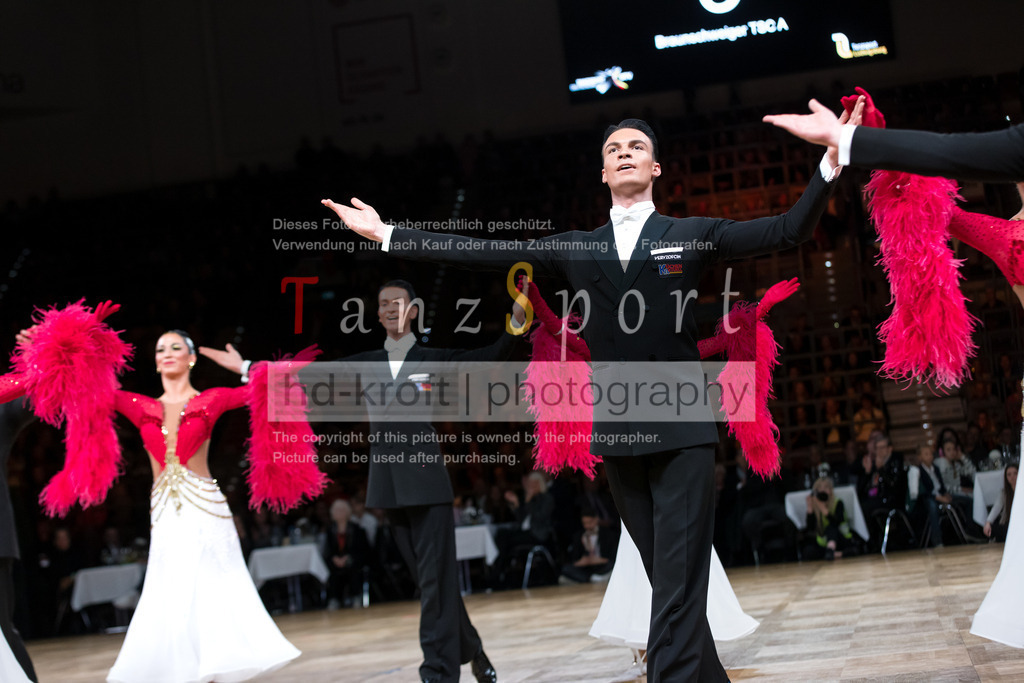 20241109_DM-Formationen_6879 | Tanzsportbilder, Standardtanz, Lateintanz, WDSF, DTV, LTVB, dancecomp, goc, hessen tanzt, blaues band der spree, walzer, tango, wiener walzer, slowfox, quickstepp, samba, rumba, cha-cha-cha, paso doble. jive, hd-kroft photography, turniertanzsport