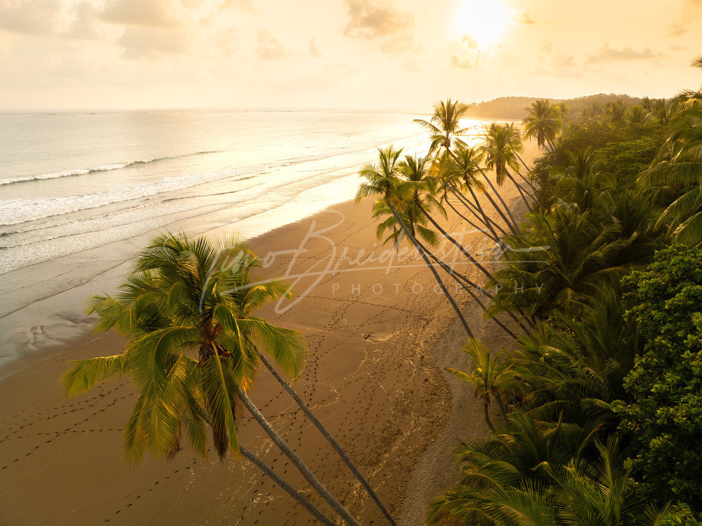 DJI_0241 | Buy high-quality aviation and travel photography prints by professional photographer Timo Breidenstein. Authentic images, professionally printed, worldwide shipping. - Realisiert mit Pictrs.com