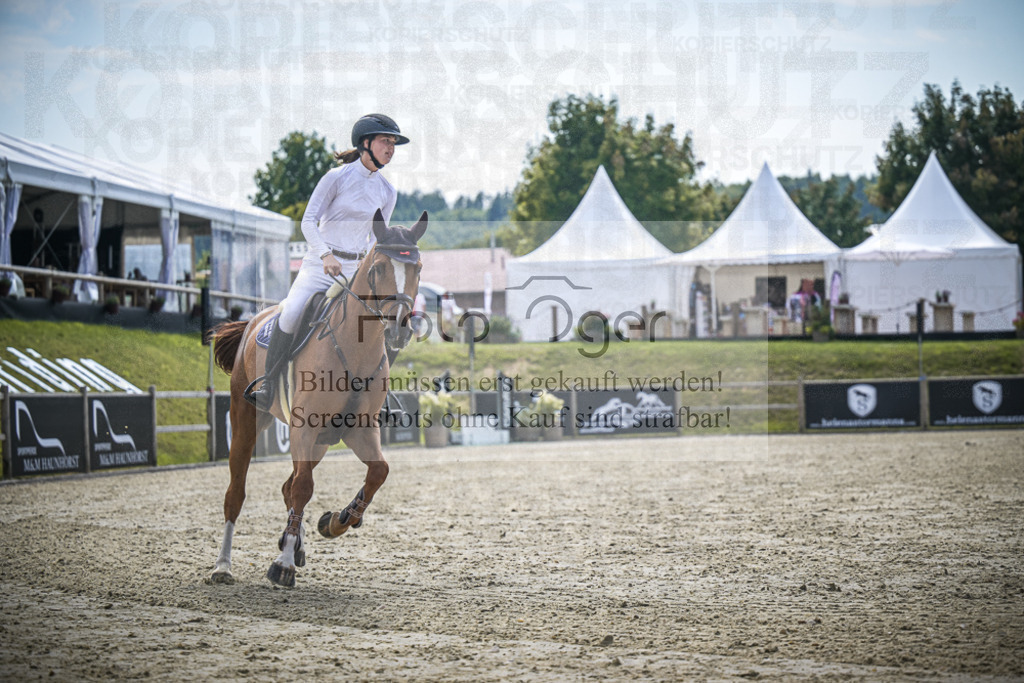 DOS_7459 | Entdecke hochwertige Reitturnierfotos von Foto Oger. Professionell, emotional und authentisch – jetzt Lieblingsmomente im Shop bestellen.Deutschlandweite Turnierfotografie. - Realisiert mit Pictrs.com