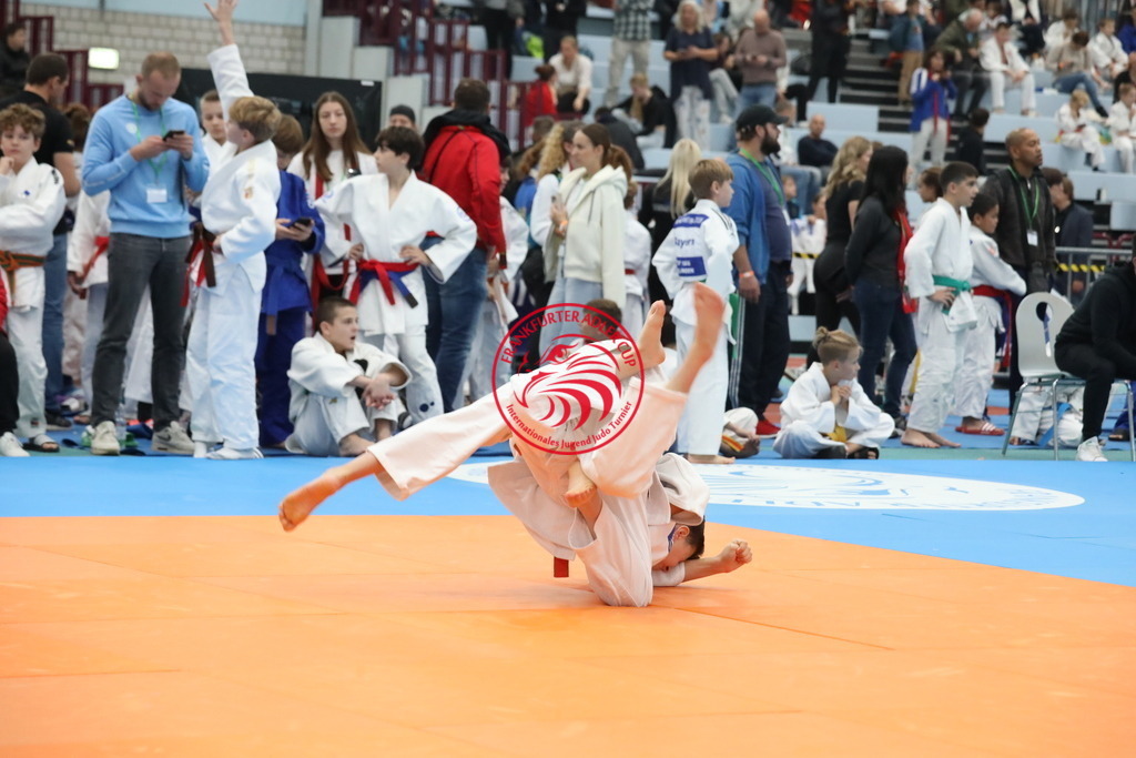 1J7A2875 | Fotos vom Adler Cup - Pictures from Adler Cup

Hier findet Ihr alle Eindrücke und großen Momente der Adler Cup Wochenenden. Here you will find all impressions and great moments of the Adler Cup weekends. - Realisiert mit Pictrs.com