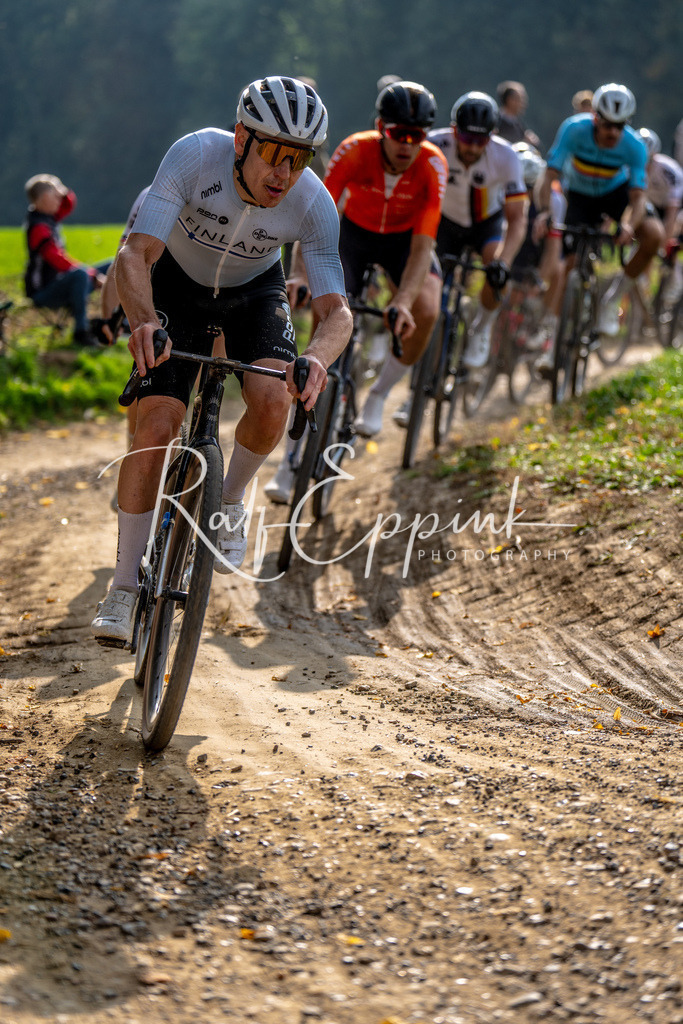 Ralf Eppink Photography 20251012_DSC04941 | Sportfotografie, Eventfotografie, Porträtfotografie, Radsport Fotograf, Triathlon Fotograf, Düsseldorf Fotograf, Köln Fotograf, Actionfotografie, Teamfotografie, Peoplefotografie, Business Portraits, Veranstaltungsfotografie, Reportagefotografie - Realisiert mit Pictrs.com