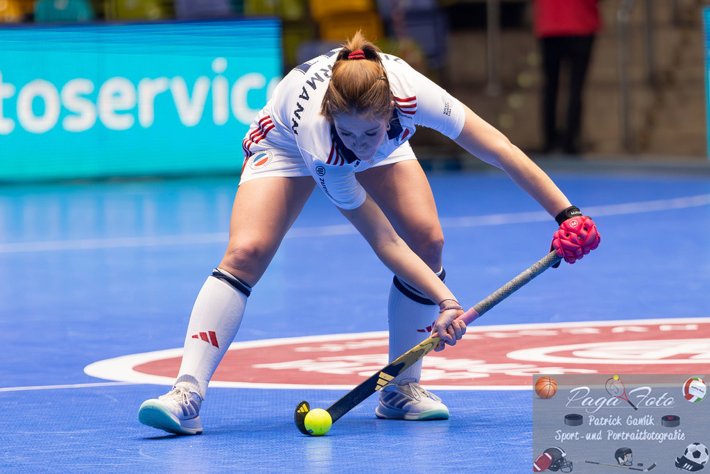Volvo E.R.B. Final 4 Halbfinale Frauen: Mannheimer HC - Düsseldorfer HC, 25.01.2025 | Sonja Zimmermann (Mannheimer HC #11) am Ball, Freisteller ,Portrait, Porträt, Mannheimer HC - Düsseldorfer HC, Frankfurt, Süwag Arena, 25.1.2025 - Realisiert mit Pictrs.com