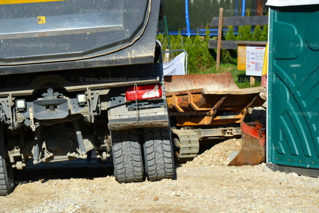 bib-lg02-erdarbeiten-0158 | Nach LV-Leistungsgruppen sortierte Detailfotos über den Bau eines Hauses. Alle Hausbau-Bilder direkt vom Urheber und Autor der Website Haus-Selber-Bauen.com