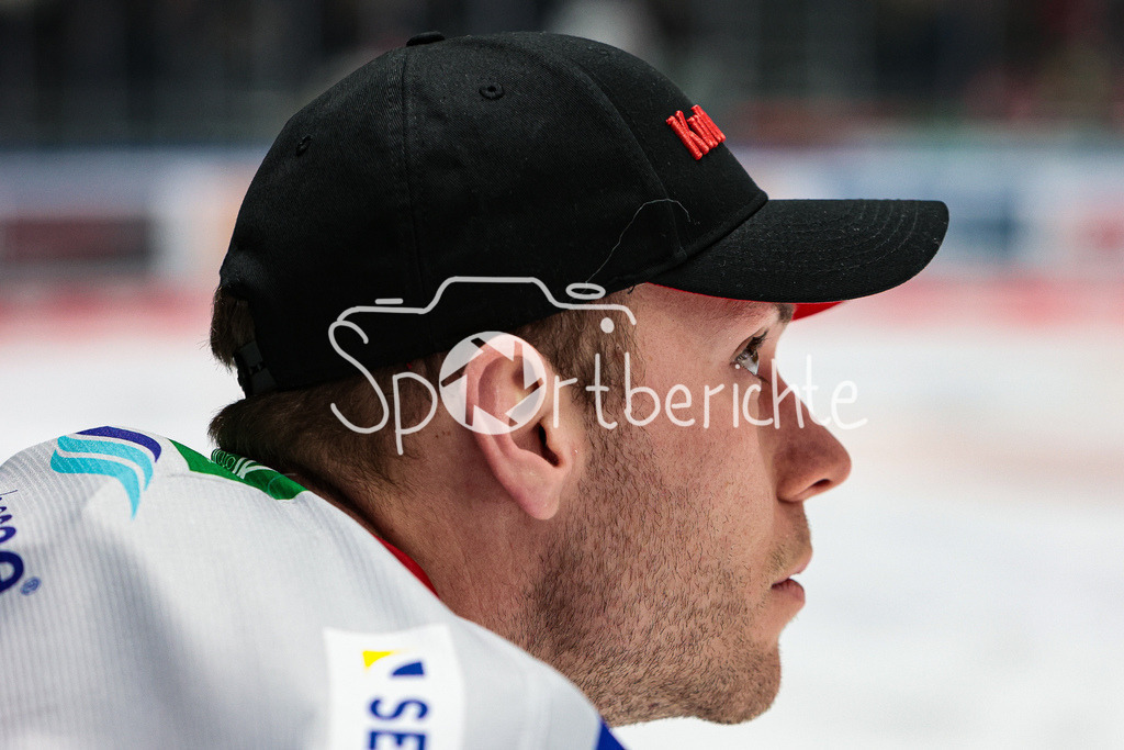 Augsburger Panther - Fischtown Pinguins Bremerhaven | Maximilian FRANZHERB (BHV #56) in Aktion