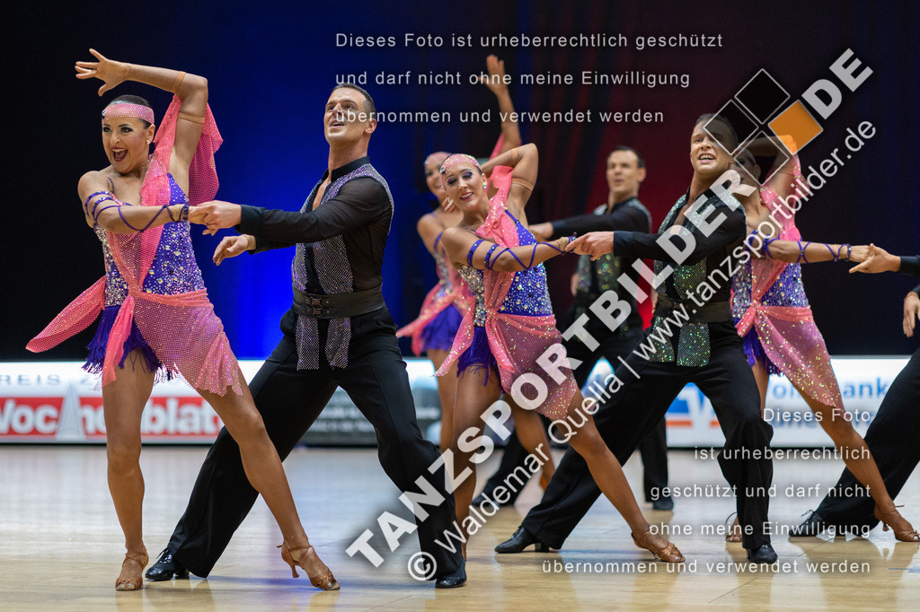 20230114-11819 | Hier finden Sie Tanz Bilder vom Latein und Standard Formationen tanzen. Sportbilder vom Tanzsport. Schöne Fotos und von Weltmeisterschaft, Europameisterschaft, Bundesliga, Regionalliga, Oberliga und Landesliga sowie von GOC Stuttgart, DanceComp, WM Bremen