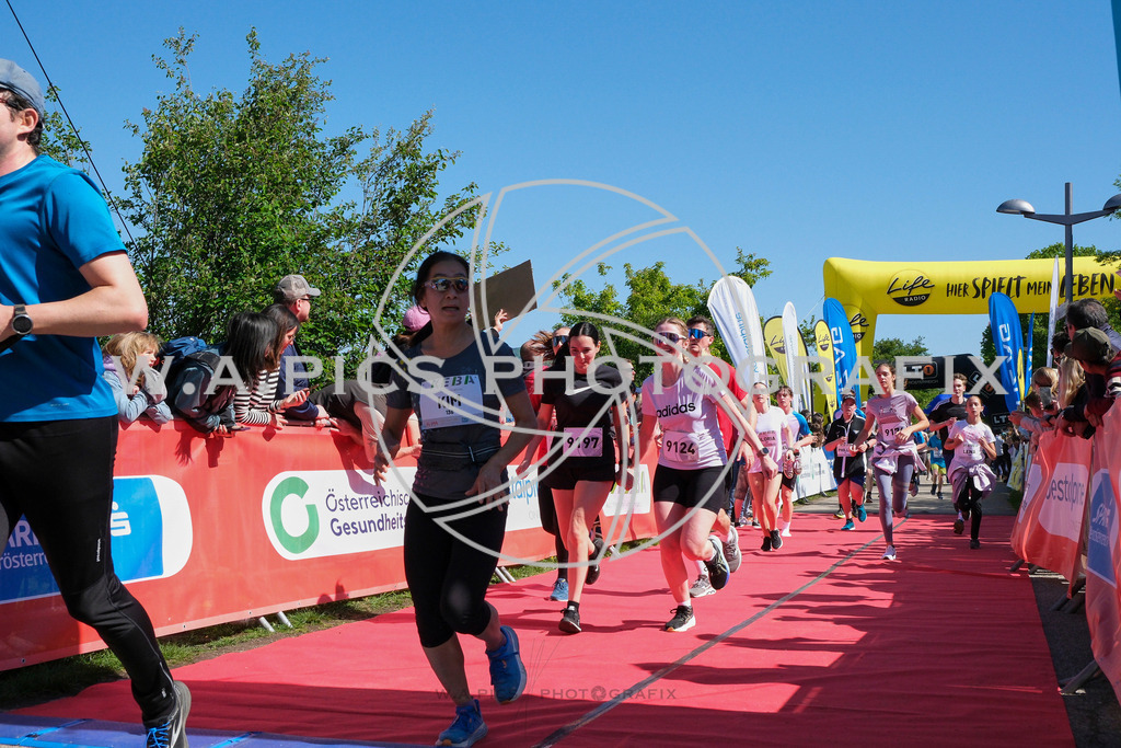 ..... | LINZ,AUSTRIA,27.April 24, Int. 3 Brückenlauf Linz  , Image shows: Photo: WAPICS / Michael ring