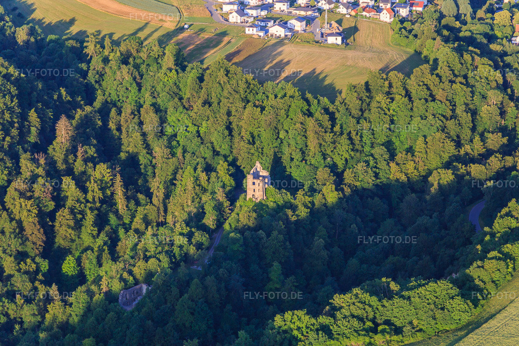Luftbild: Burgruine Herrenzimmern im Ortsteil Herrenzimmern in Bösingen im Bundesland Baden-Württemberg in Deutschland. Foto: IMG_148566.jpg vom 25.06.2025 durch Werner Riehm/FLY-FOTO.deRuine, Burgruine | Gemeinde Bösingen