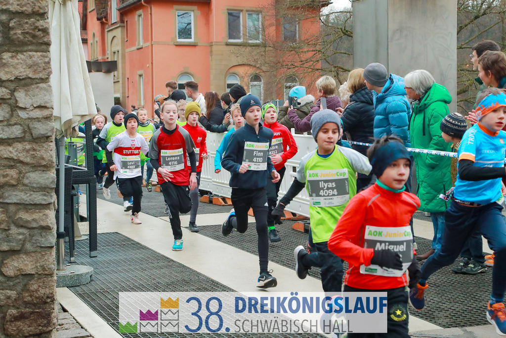 400m AOK Junior Cup | 3 Koenigslauf 2024 400m AOK Junior Cup - Realisiert mit Pictrs.com