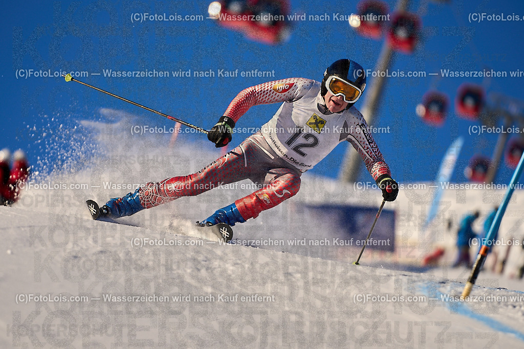 ALP2431_MASTERS-Cup_GS-B Herrn_Praxmarer Hans | (C)FotoLois.com, Alois Spandl. FIS Masters-Cup Wildschönau, Giant Slalom auf der Piste Schatzberg GS, Siegerehrung auf dem Dorfplatz Niederau, Sa 13. Januar 2024.
