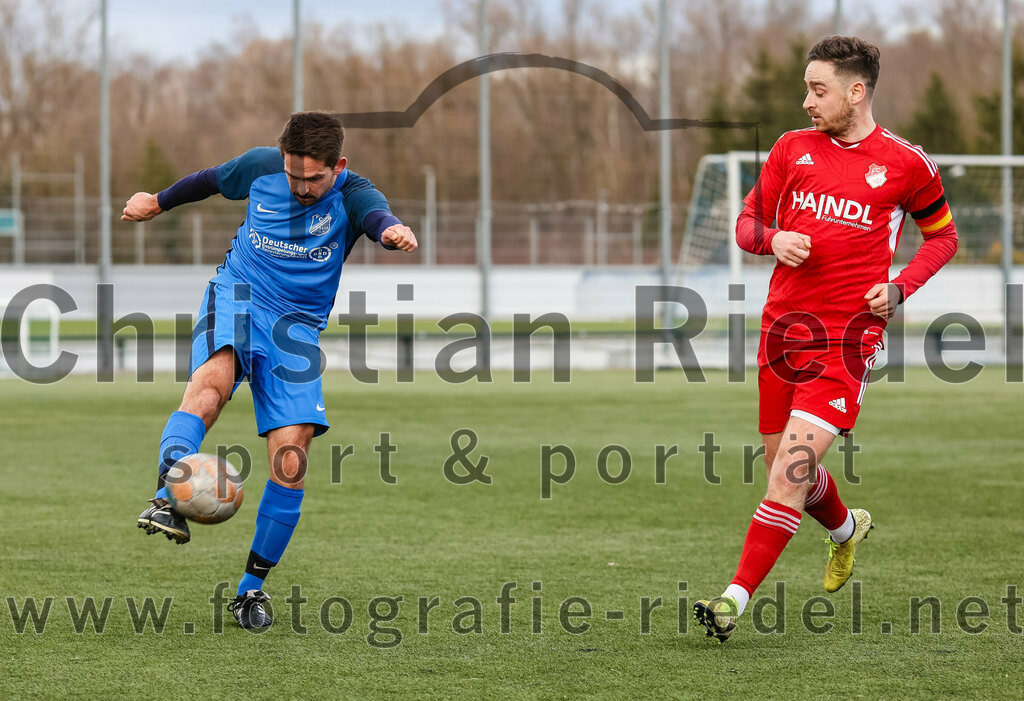 2024-02-24_085_FC_Langengeisling_gegen_FC_Walkertshofen | Erding, Deutschland, 24.02.2024:
Fußball, Bezirksliga Oberbayern Ost 2023 / 2024, Testspiel, FC Langengeisling gegen FC Walkertshofen, Endergebnis: 5:3

Lucas Seeholzer (FC Langengeisling, #2), Felix Maier (FC Walkertshofen, #8)

Foto: Christian Riedel / fotografie-riedel.net
