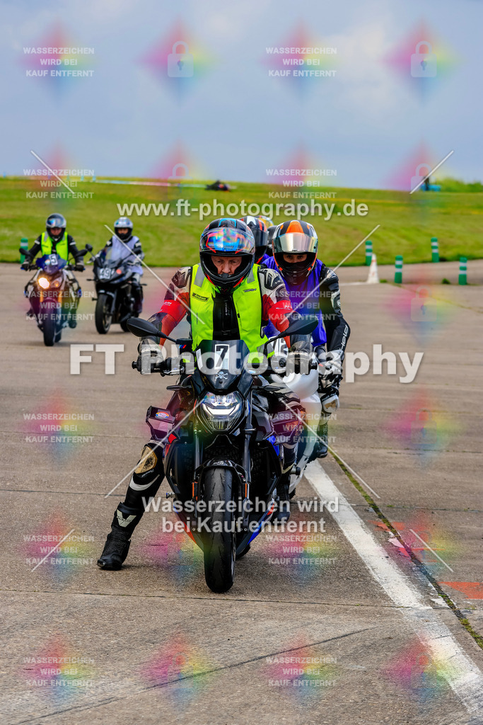 MotoTeam-9642 | Hier findet Ihr Bilder von Touristenfahrten auf der Nürburgring Nordschleife oder von anderen Veranstaltungen die ich besucht habe. Viel Spass beim Durch Schauen 