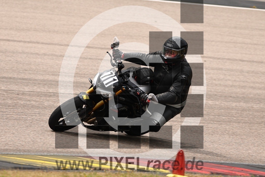 0071-20260629_01802 | Schöne Erinnerungen an spannende Momente - das festzuhalten ist unser Job. PIXELrace.de ist seit 2003 auf den Rennstrecken Europas unterwegs um die Action draußen beim Fahren und die wunderbare Stimmung imm Fahrerlager für euch einzufangen.