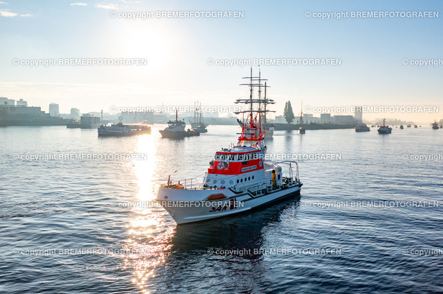 DJI_0177 | 30.09.2022 Drohnenaufnahmen Dt. Schifffahrtstag 2022 Bremen Wendebecken / Weser