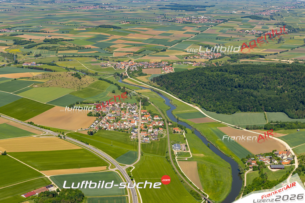 Die Luftaufnahme Hoppingen - Harburg wurde 2022 vom Flugzeug aus (keine Drohne) erstellt. Hohe Auflösung -für große Poster und Wandbilder geeignet - Garantiert!
