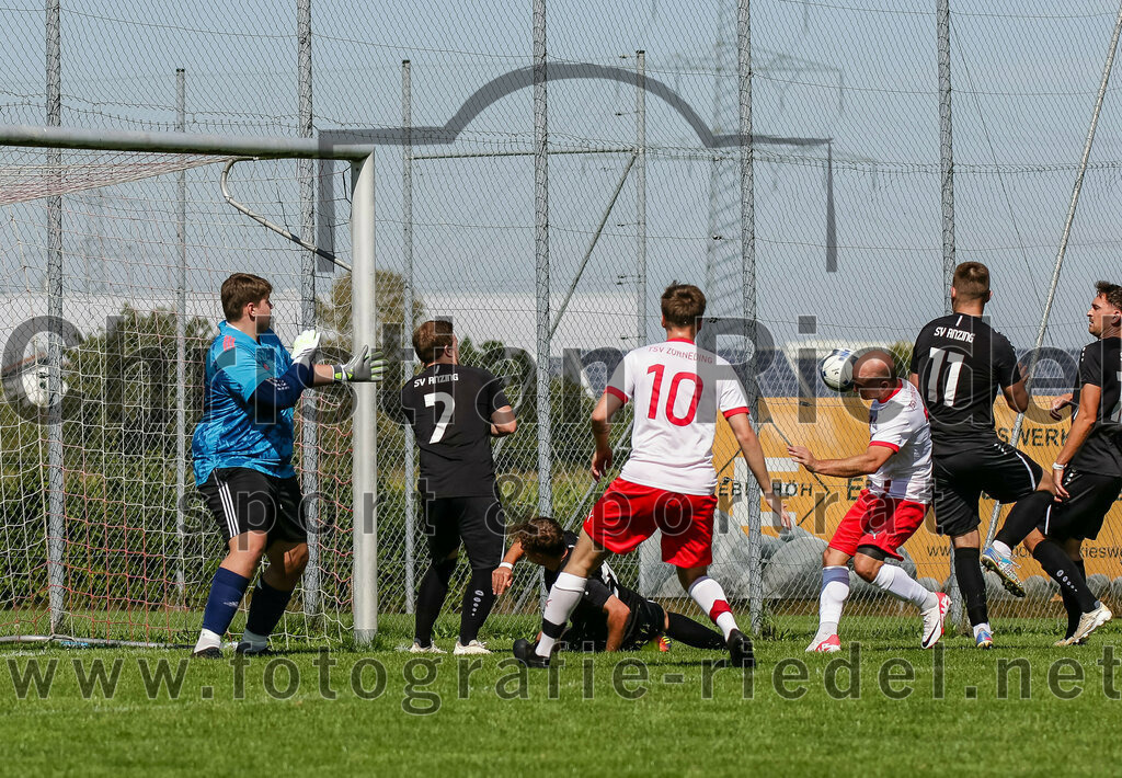 2023-09-17_045_SG_Anzing-Parsdorf_II_gegen_TSV_Zorneding_II | Anzing, Deutschland, 17.09.2023:
Fußball, A-Klasse 2023 / 2024, 5. Spieltag, Endergebnis: 1:1

Torwart Tommy Sonberger ((SG) Anzing-Parsdorf, #1), Clemens Wünsch ((SG) Anzing-Parsdorf, #7), Michael Maier (TSV Zorneding, #10), Thomas Holzmann (TSV Zorneding, #7), Darren Hermes ((SG) Anzing-Parsdorf, #11)

Foto: Christian Riedel / fotografie-riedel.net