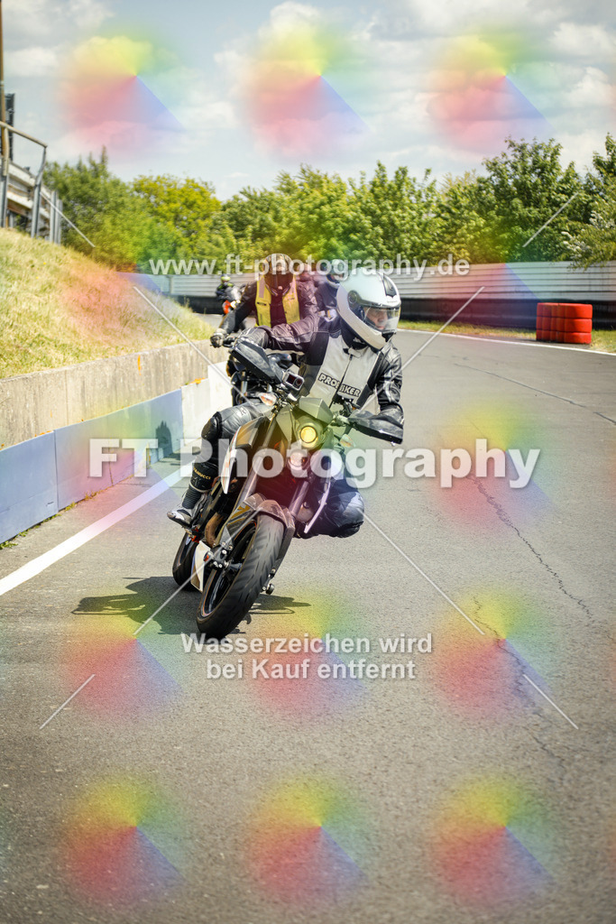 OBK_Mai_Volker_Adam-10951 | Hier findet Ihr Bilder von Touristenfahrten auf der Nürburgring Nordschleife oder von anderen Veranstaltungen die ich besucht habe. Viel Spass beim Durch Schauen 