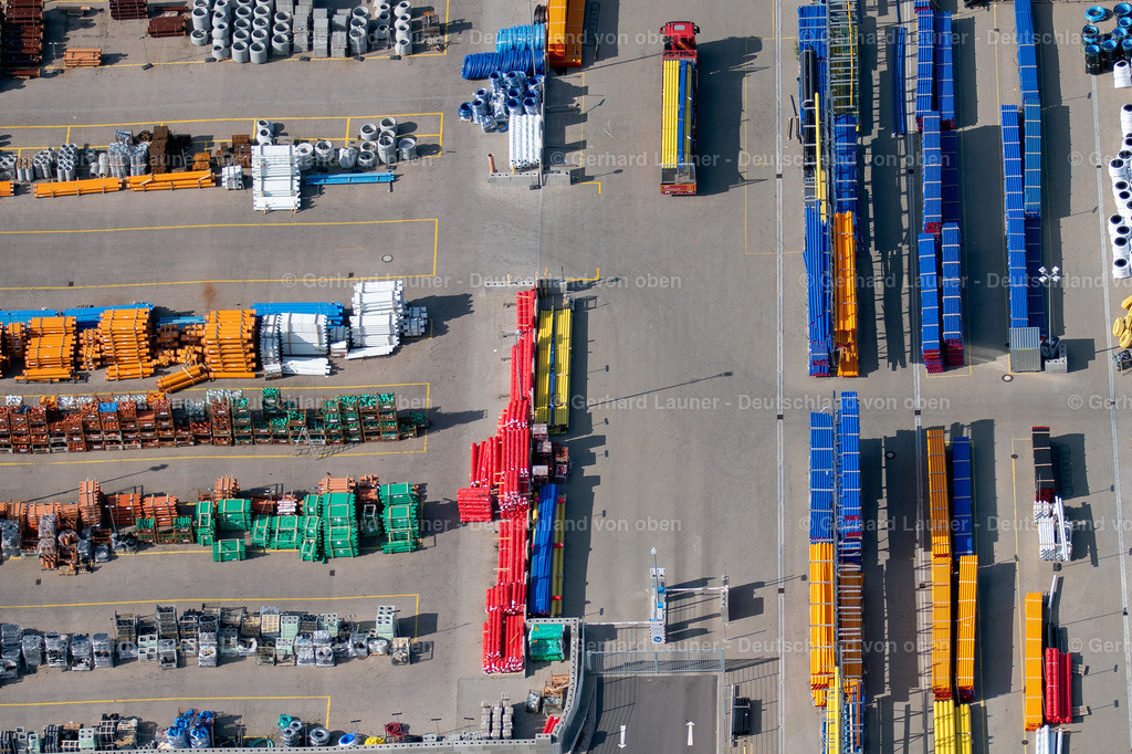4025790 | ERFURT 06.05.2020 Gebäude und Produktionshallen auf dem Werksgelände der "HTI Thüringen" entlang der Stotternheimer Straße im Ortsteil Hohenwinden in Erfurt im Bundesland Thüringen, Deutschland. Weiterführende Informationen bei: HTI Thüringen KG. // Building and production halls on the premises of "HTI Thueringen" along the Stotternheimer Strasse in the district Hohenwinden in Erfurt in the state Thuringia, Germany. Further information at: HTI Thueringen KG. Foto: Gerhard Launer