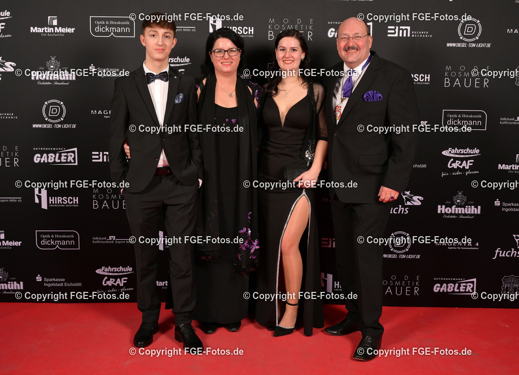 20240114-fge-fotos-0515 | Eröffnungsball der FGE am 14.01.2024 im Alten Stadttheater in Eichstätt. - Realisiert mit Pictrs.com