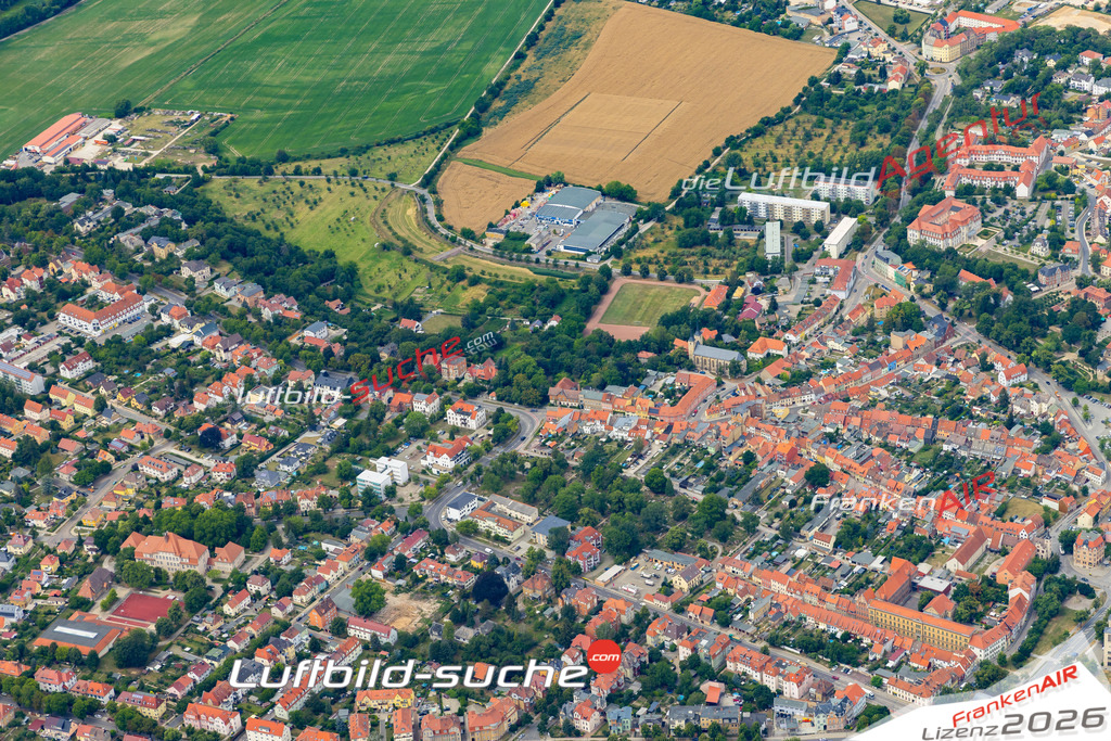 Das Luftbild der Stadt Naumburg wurde 2022 vom Flugzeug heraus erstellt (keine Drohnen-Aufnahmen) Aufnahmehöhe ca.450 Meter- hohe Bildauflösung und Druck-Qualität. Garantiert!