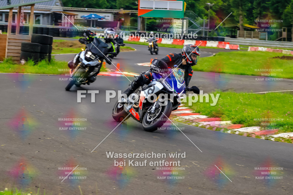VBK-6251 | Hier findet Ihr Bilder von Touristenfahrten auf der Nürburgring Nordschleife oder von anderen Veranstaltungen die ich besucht habe. Viel Spass beim Durch Schauen 