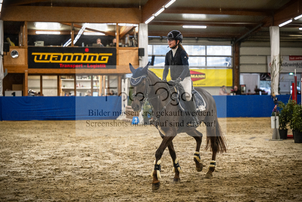 DOS_1083 | Entdecke hochwertige Reitturnierfotos von Foto Oger. Professionell, emotional und authentisch – jetzt Lieblingsmomente im Shop bestellen.Deutschlandweite Turnierfotografie. - Realisiert mit Pictrs.com