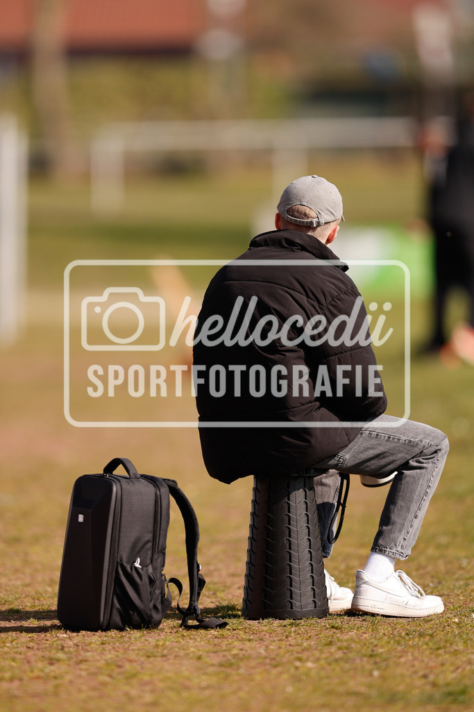 Fußball I Frauen I Saison 2025-2026 I Oberliga Niedersachsen I 17. Spieltag I TuS Lutten - BW Hollage-39 | realhellocedii - Realisiert mit Pictrs.com