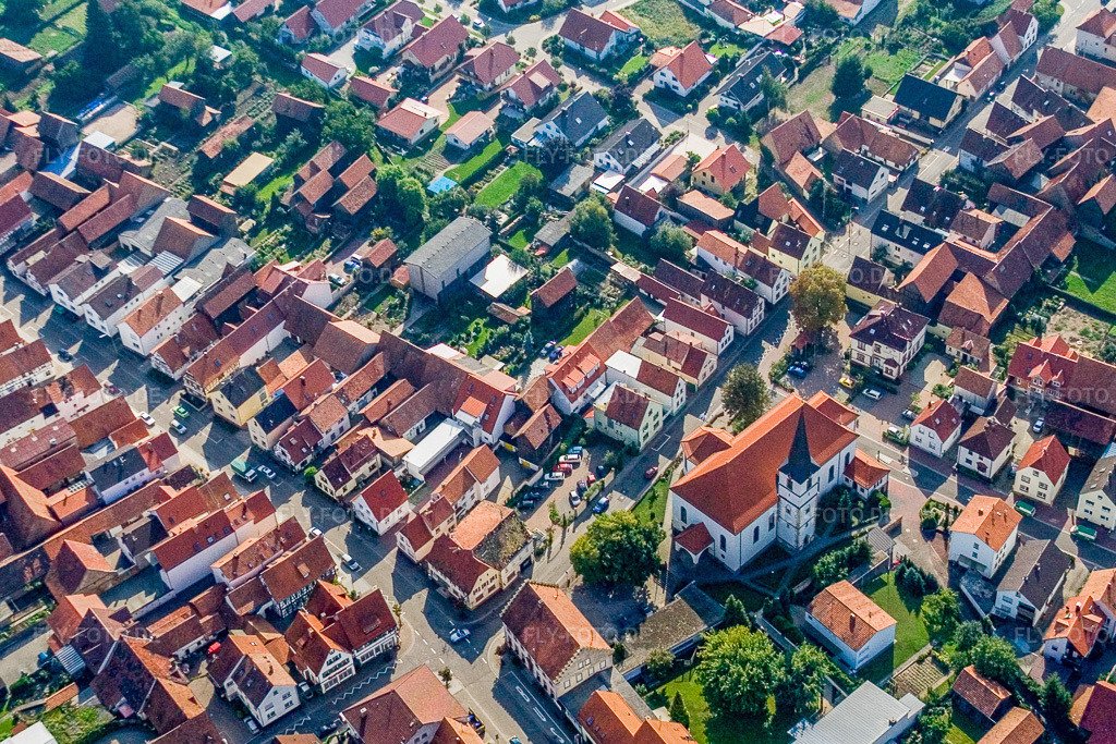 Luftbild: St. Wendelin in Hatzenbühl im Bundesland Rheinland-Pfalz in Deutschland. Foto: IMG_3708.jpg vom 07.09.2006 durch Werner Riehm/FLY-FOTO.de