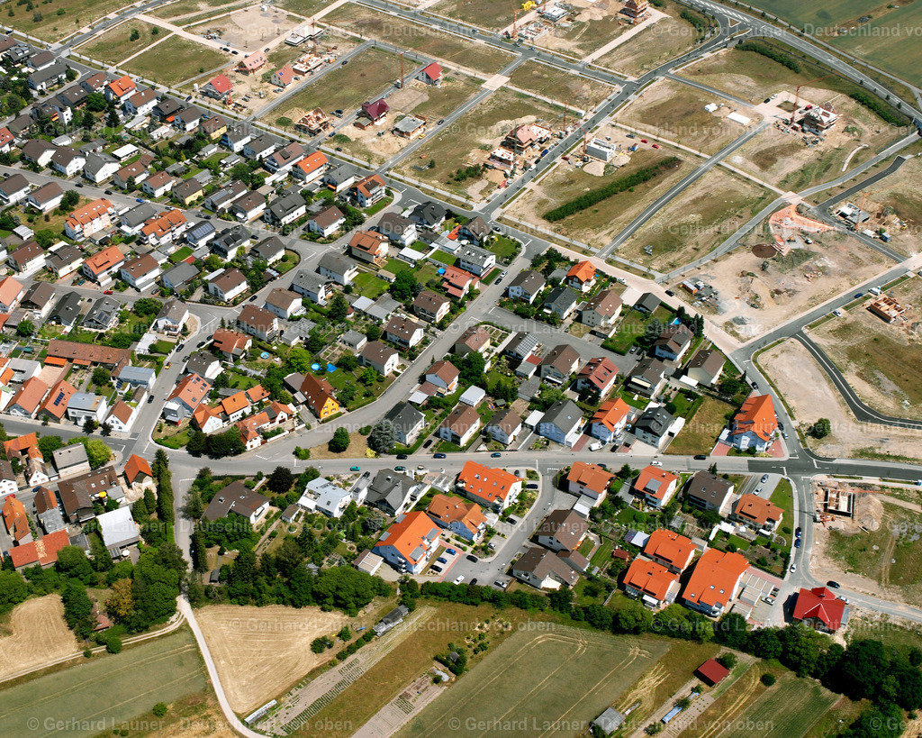 2636133 | WAGHäUSEL 22.06.2006 Baustellen zum Neubau- Wohngebiet einer Einfamilienhaus- Siedlung an der Ostendstraße im Ortsteil Kirrlach in Waghäusel im Bundesland Baden-Württemberg, Deutschland. // Construction sites for new construction residential area of detached housing estate on street Ostendstrasse in the district Kirrlach in Waghaeusel in the state Baden-Wuerttemberg, Germany. Foto: Gerhard Launer