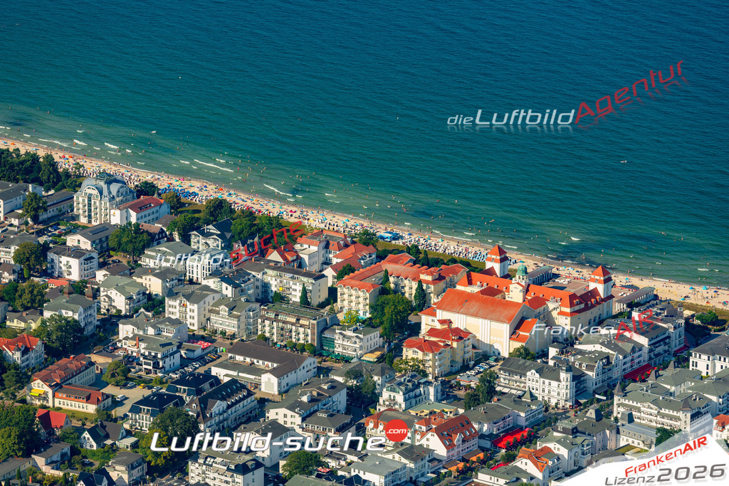 Luftbild Binz - Die Luftaufnahme wurde 2025 vom UL-Flugzeug heraus erstellt ( keine Drohne ) - Hochauflösende Luftaufnahme - für professionelle Ausdrucke geeignet. Die Geschenkidee !Hier alle&nbsp;Infos zur Lizenzierung der LuftaufnahmeWir fliegen auch dieses Jahr wieder in Ihre Region um Luftbilder zu erstellen.- Luftbild anfragen