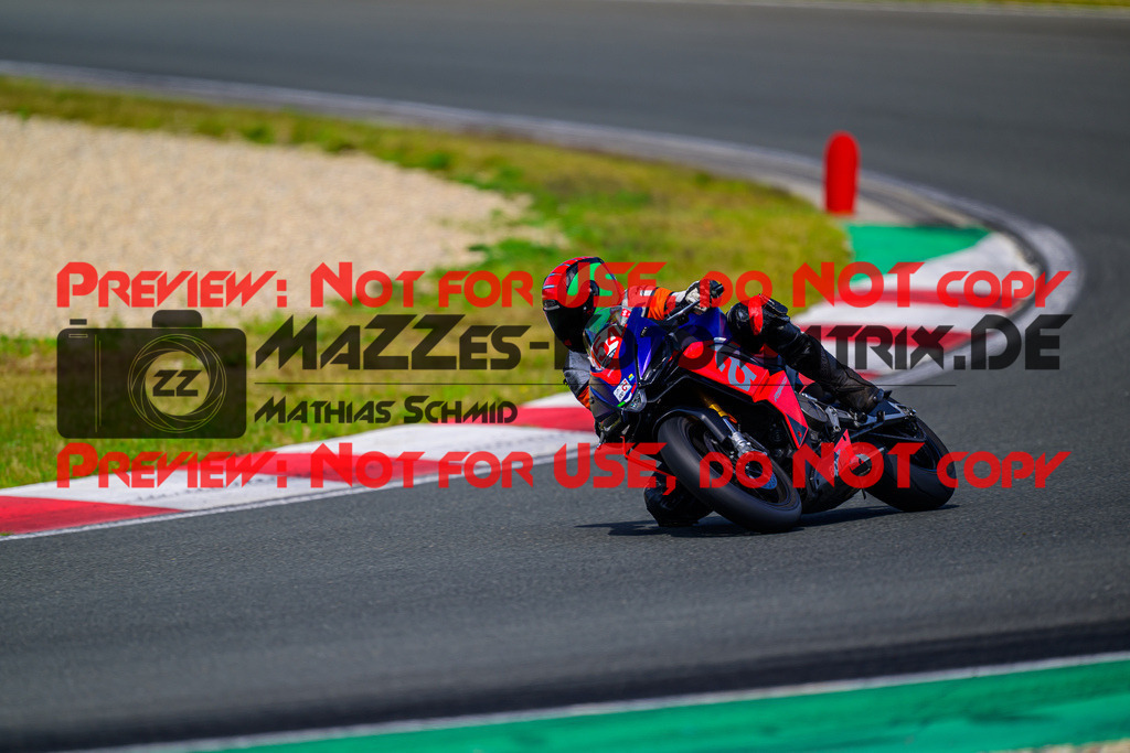 MaZZes_FotoMatrix_240725_6007705_4329 | ROT