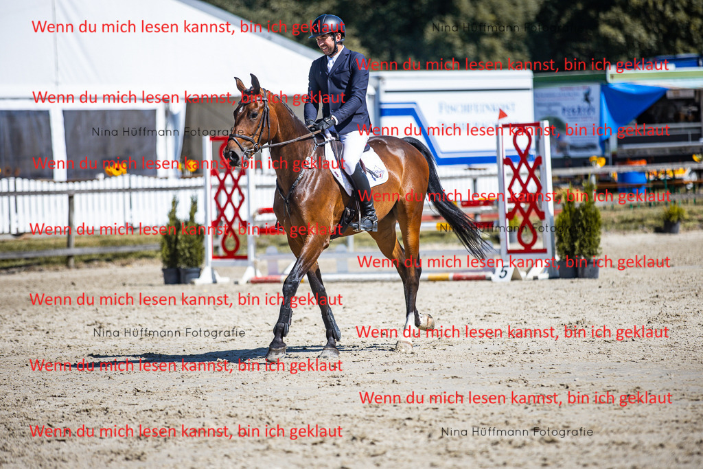 BK1A5572 | Turnierbilder Turnierfotos Nina Hüffmann Turnierfotografie Pferdefotografie Tierzeichnung Haustierzeichnung Pferdezeichnung Hundezeichnung Videograf  - Realisiert mit Pictrs.com