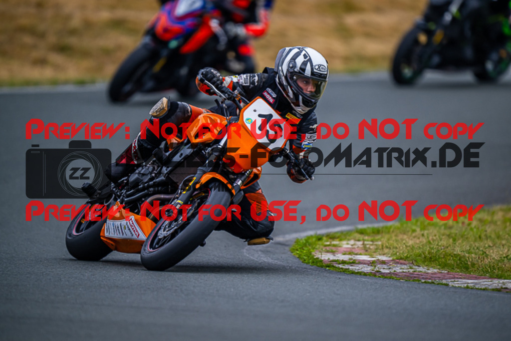 MaZZes_FotoMatrix_220723_1113 | TWIN