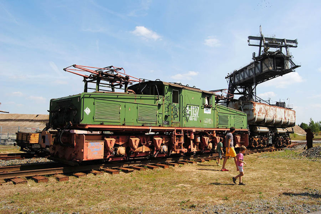 Bildlexikon Leipzig - Bergbau-Technik-Park | Das Team hinter BILDLEXIKON LEIPZIG bündelt historische wie aktuelle Informationen über die Stadt Leipzig in Text und Bild auf einer Plattform und stellt diese der interessierten Öffentlichkeit zur Verfügung.