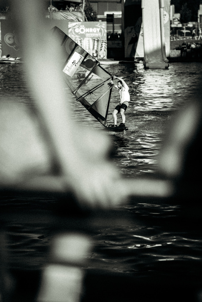 Kieler WOCHE Tow In Windsurf - @danielpankoke dpmedia (79 von 158) | dp-photography - Realisiert mit Pictrs.com