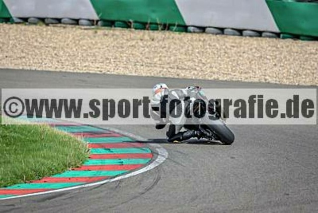 spof1311 | Professionelle Fotos von Sportveranstaltungen, aber auch Hochzeiten und anderen Events. - Realisiert mit Pictrs.com